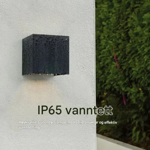 2-pakning med opp- og nedovervendte utendørs vegglamper med sensor1