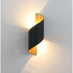 Detaljbilde av Desirio lampe med varmhvitt lys